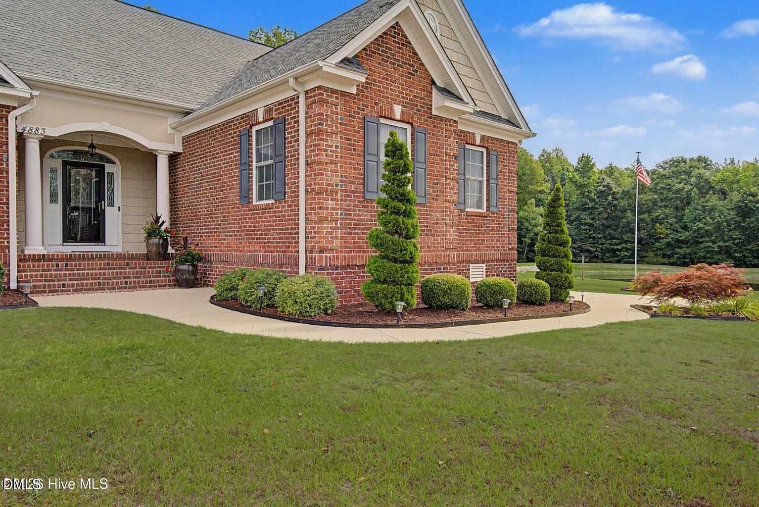4883 Robinwood Court