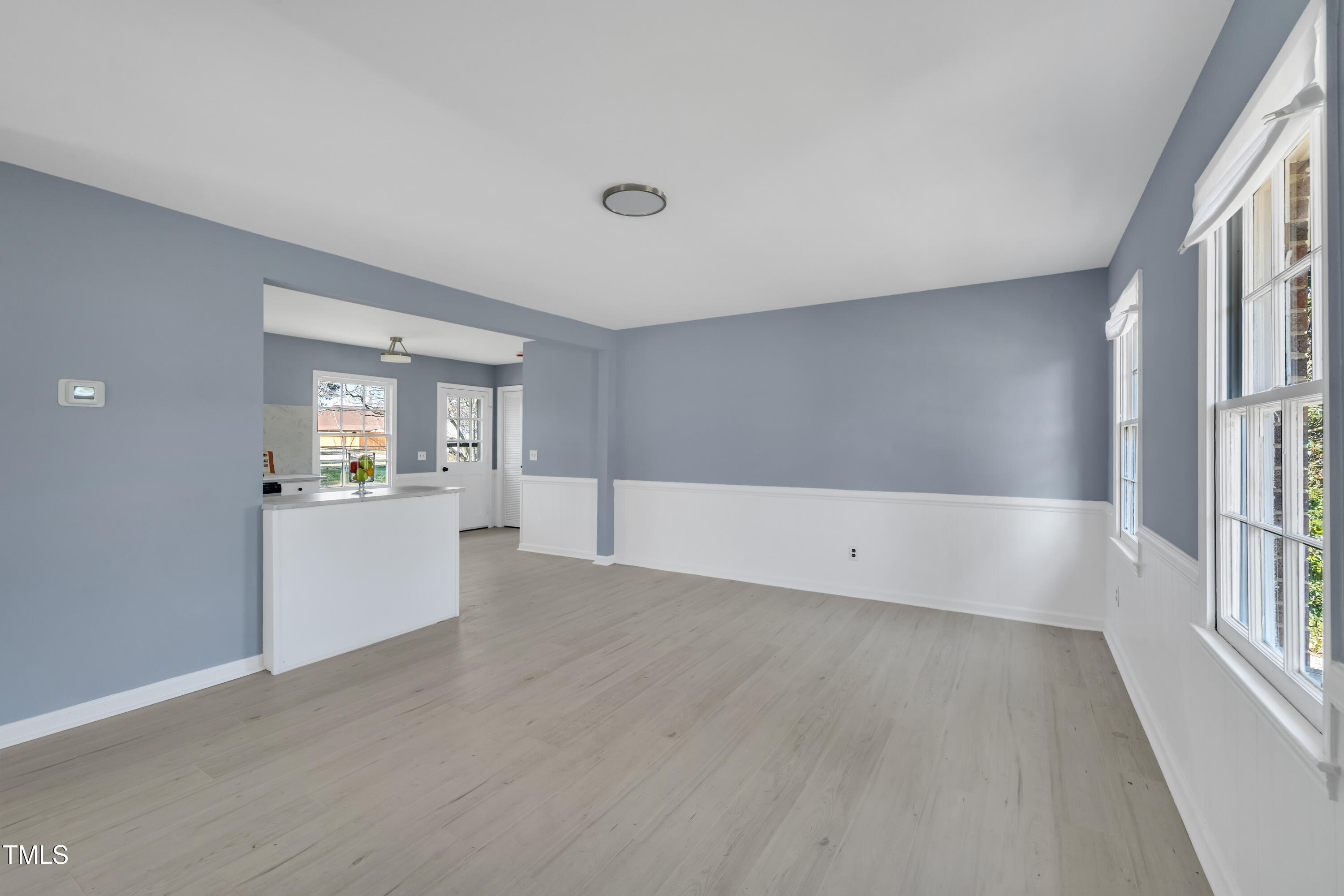98 S Denise Avenue