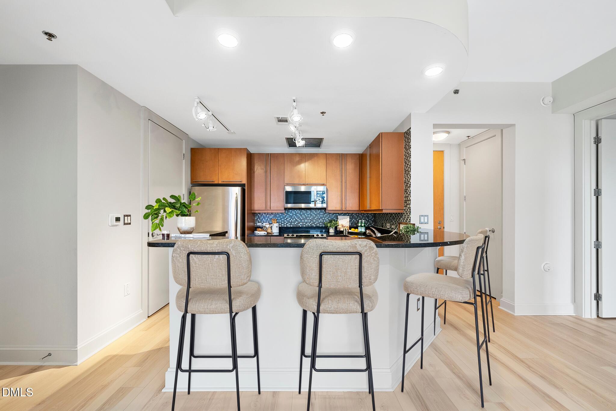 618 N Boylan Avenue 400