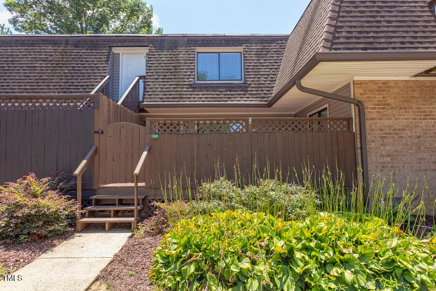 261 Summerwalk Circle