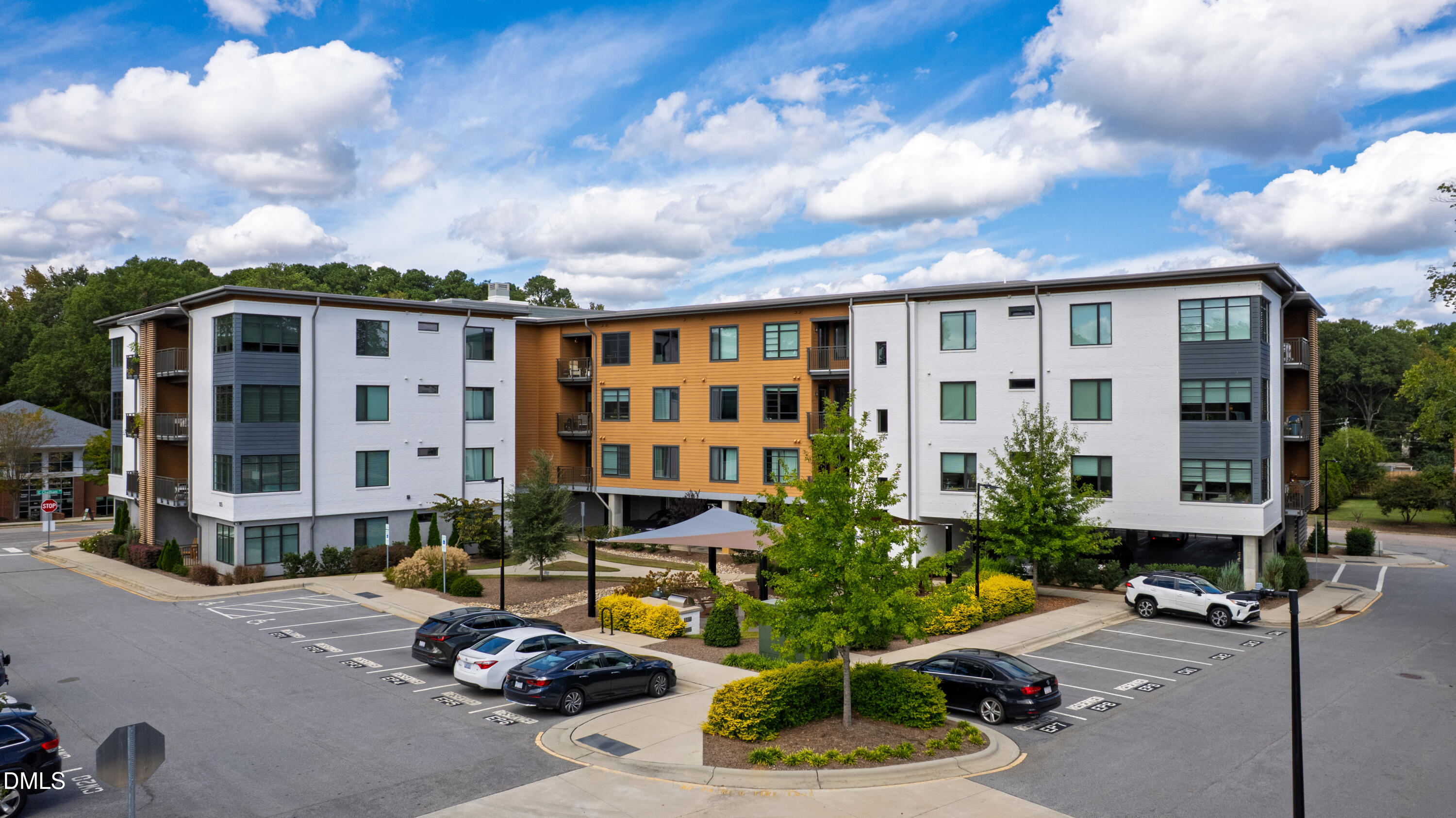 105 Chatham Walk Lane 204