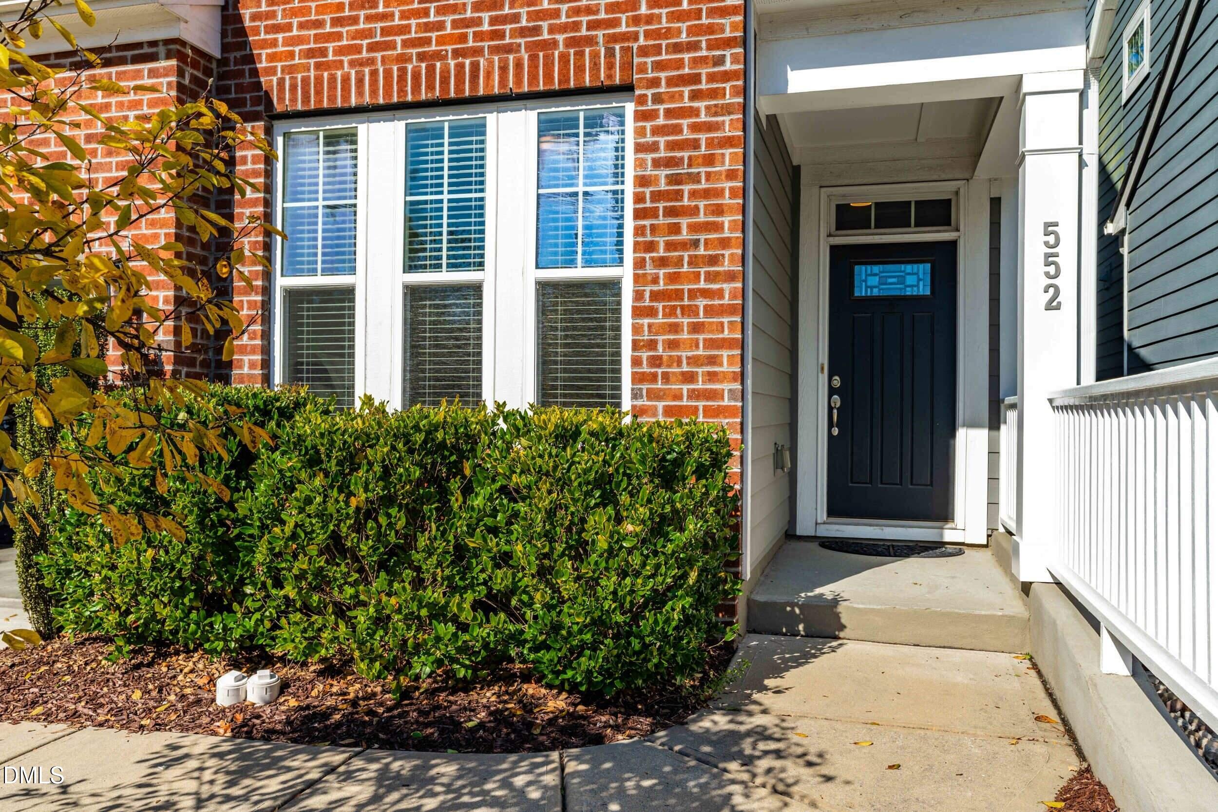 552 Rowanwood Way