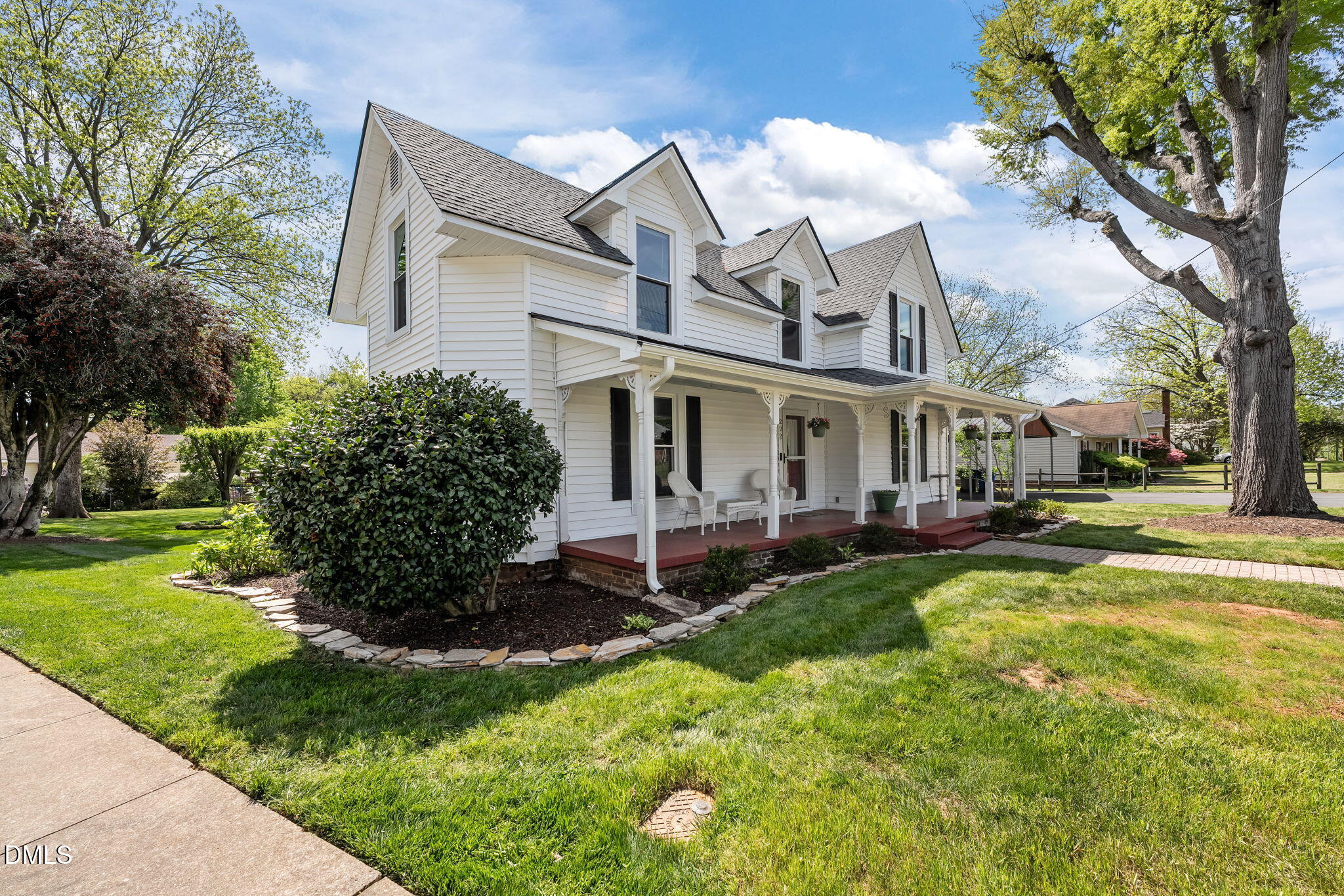 222 E Minneola Street