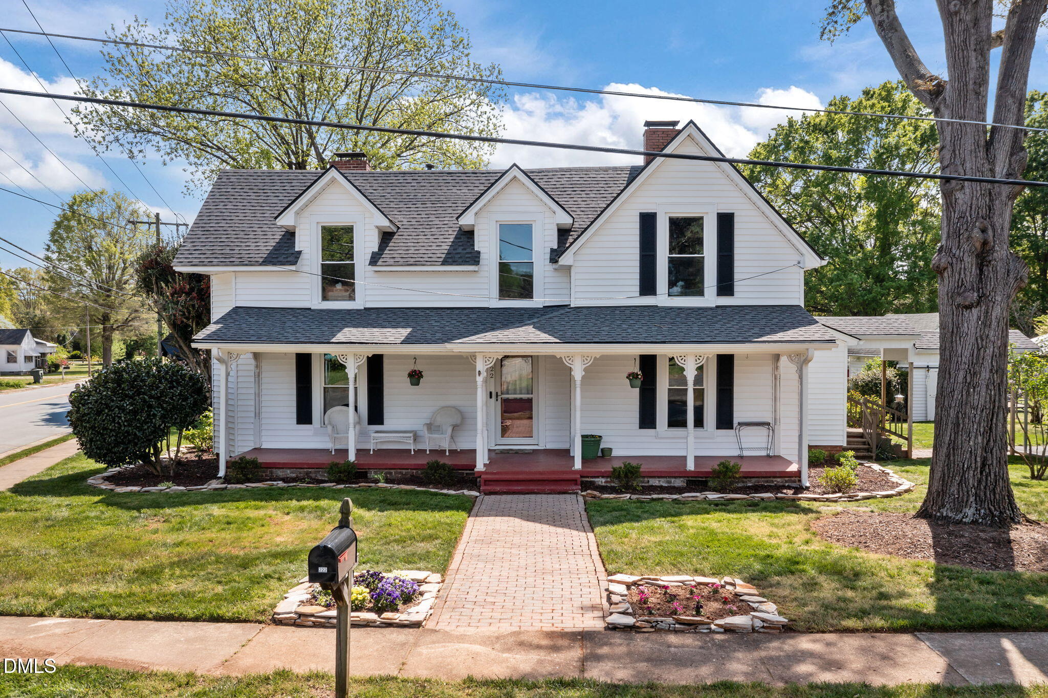 222 E Minneola Street