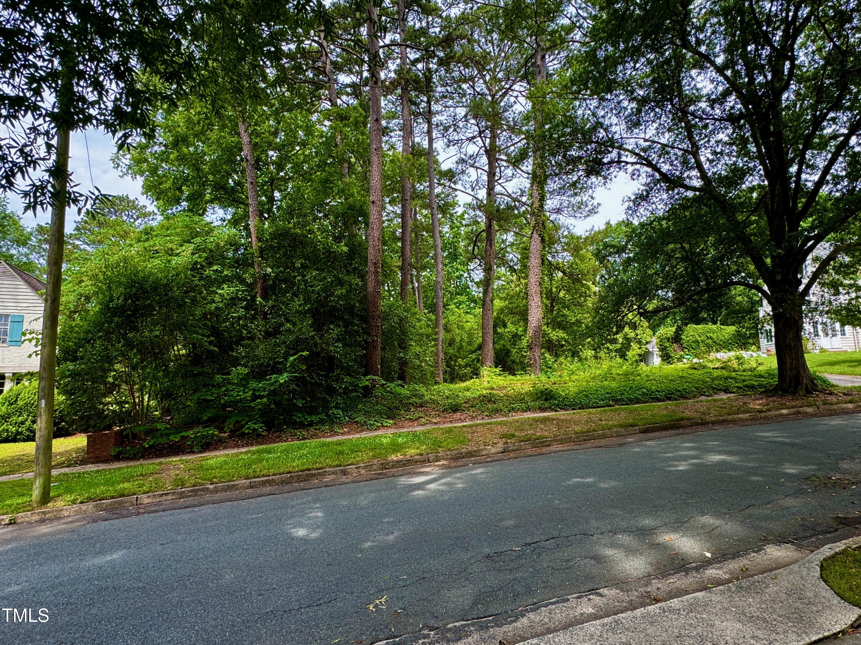 1510 Hermitage Court