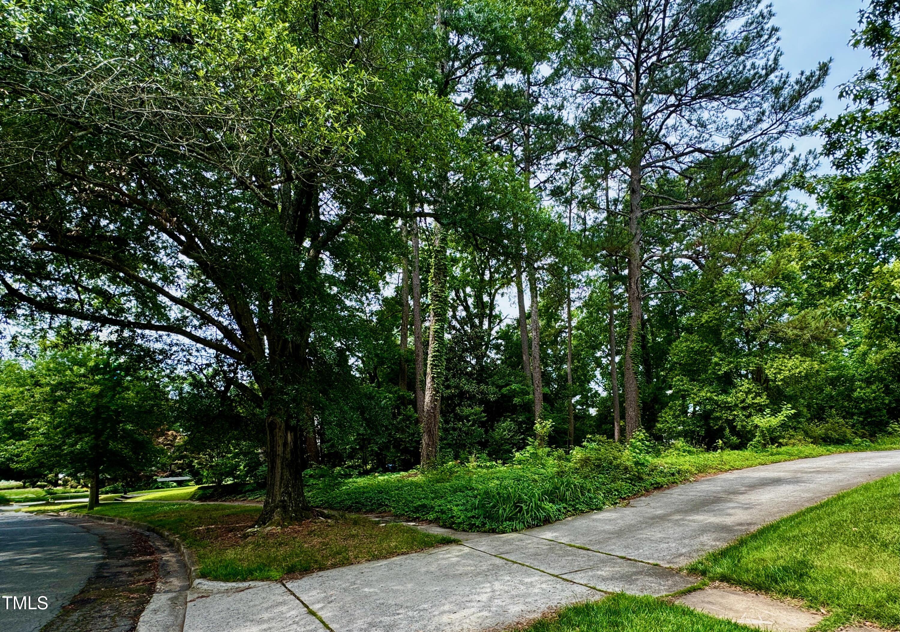 1510 Hermitage Court