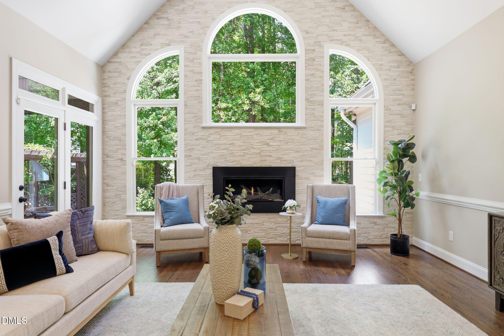 305 Southglen Drive