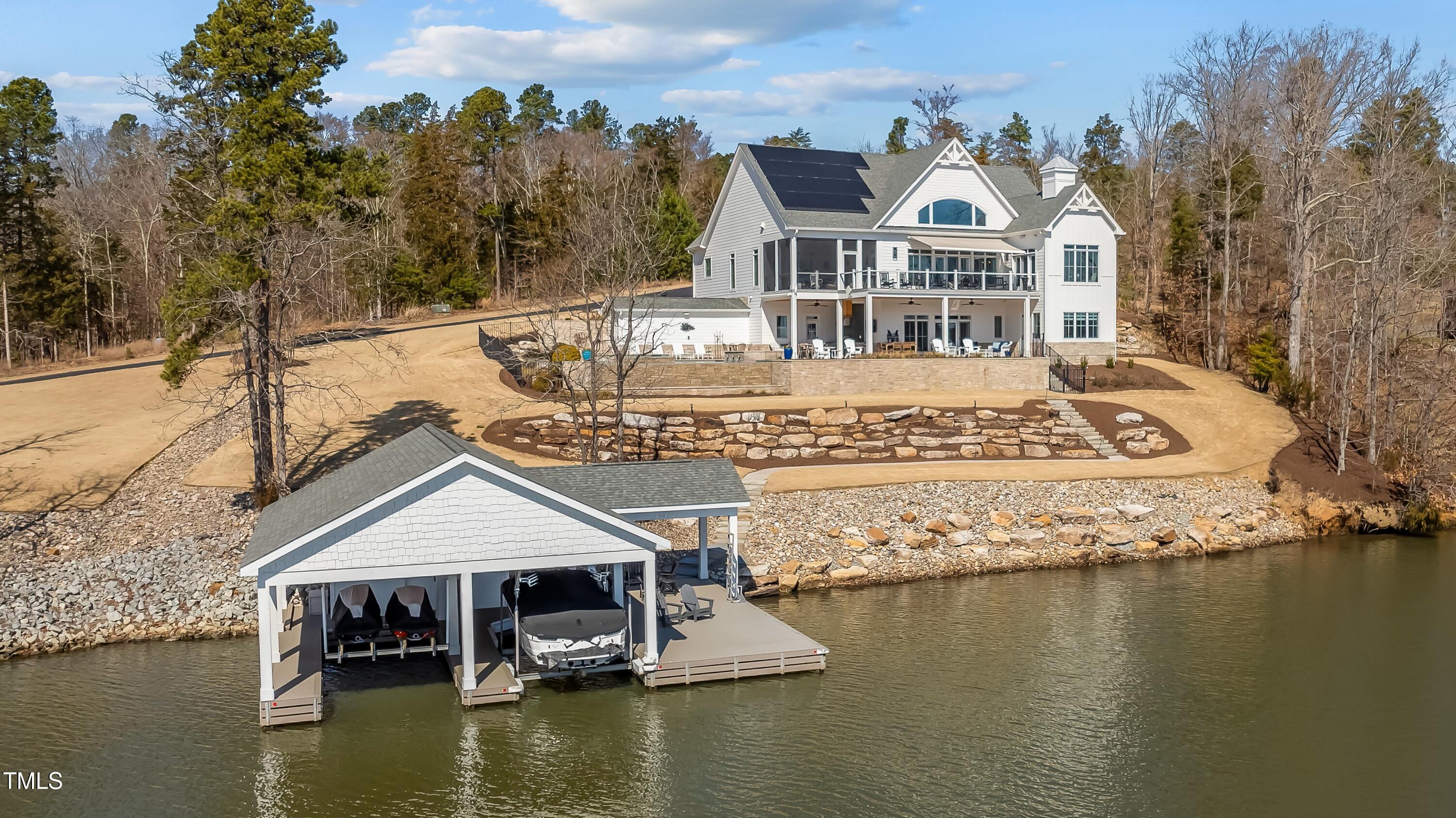 992 Estate Road