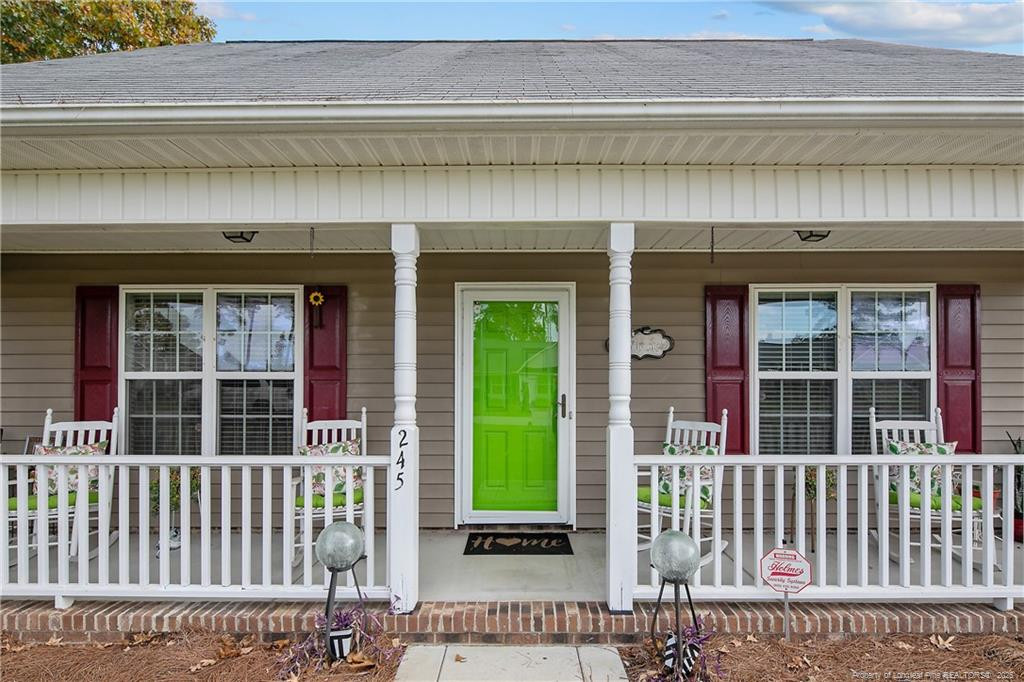 245 Apple Tree Circle