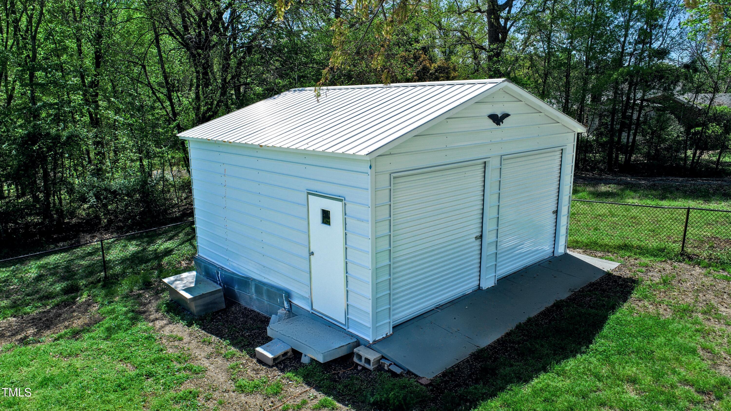 2700 Chub Lake Road