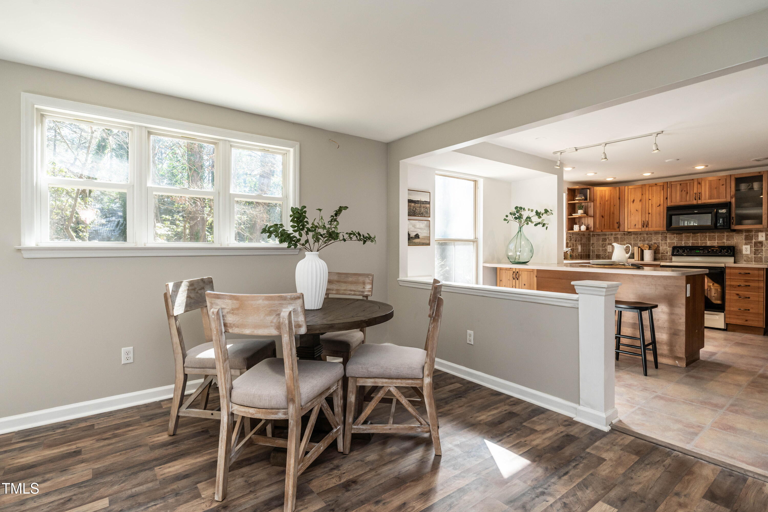 Raleigh, North Carolina 27615, United States, 4 Bedrooms Bedrooms, ,4 BathroomsBathrooms,Residential,Pending,8248