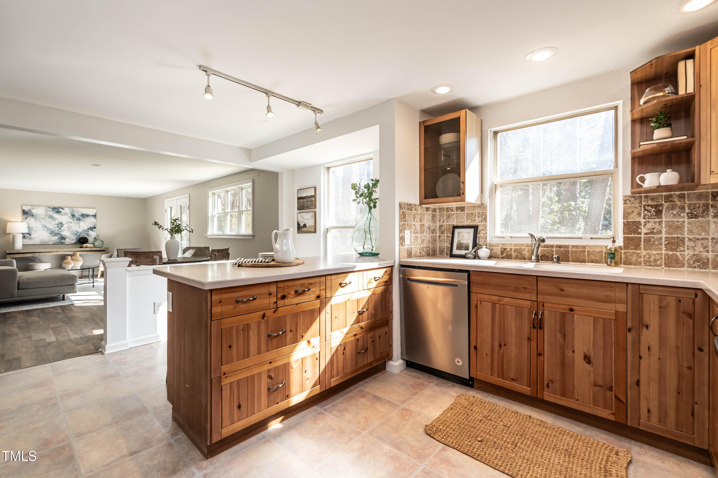 Raleigh, North Carolina 27615, United States, 4 Bedrooms Bedrooms, ,4 BathroomsBathrooms,Residential,Pending,8248