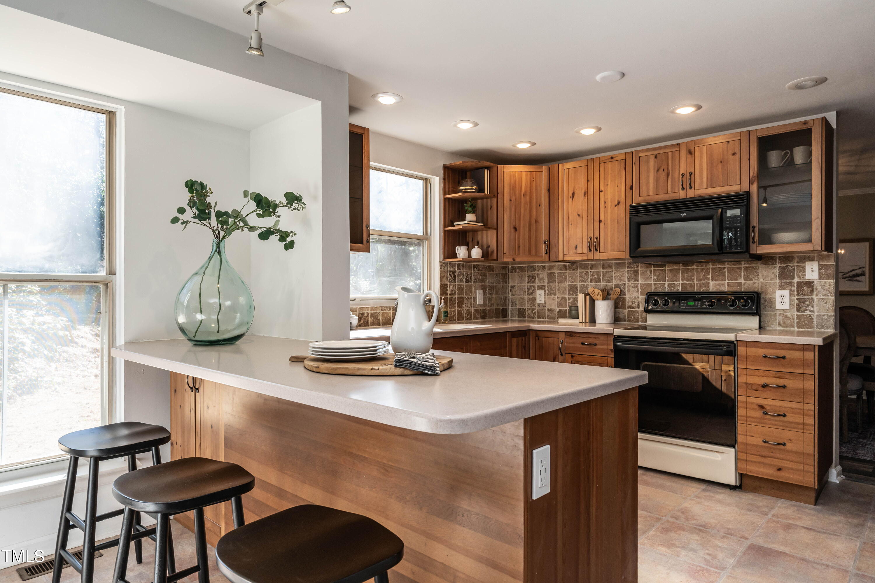 Raleigh, North Carolina 27615, United States, 4 Bedrooms Bedrooms, ,4 BathroomsBathrooms,Residential,Pending,8248