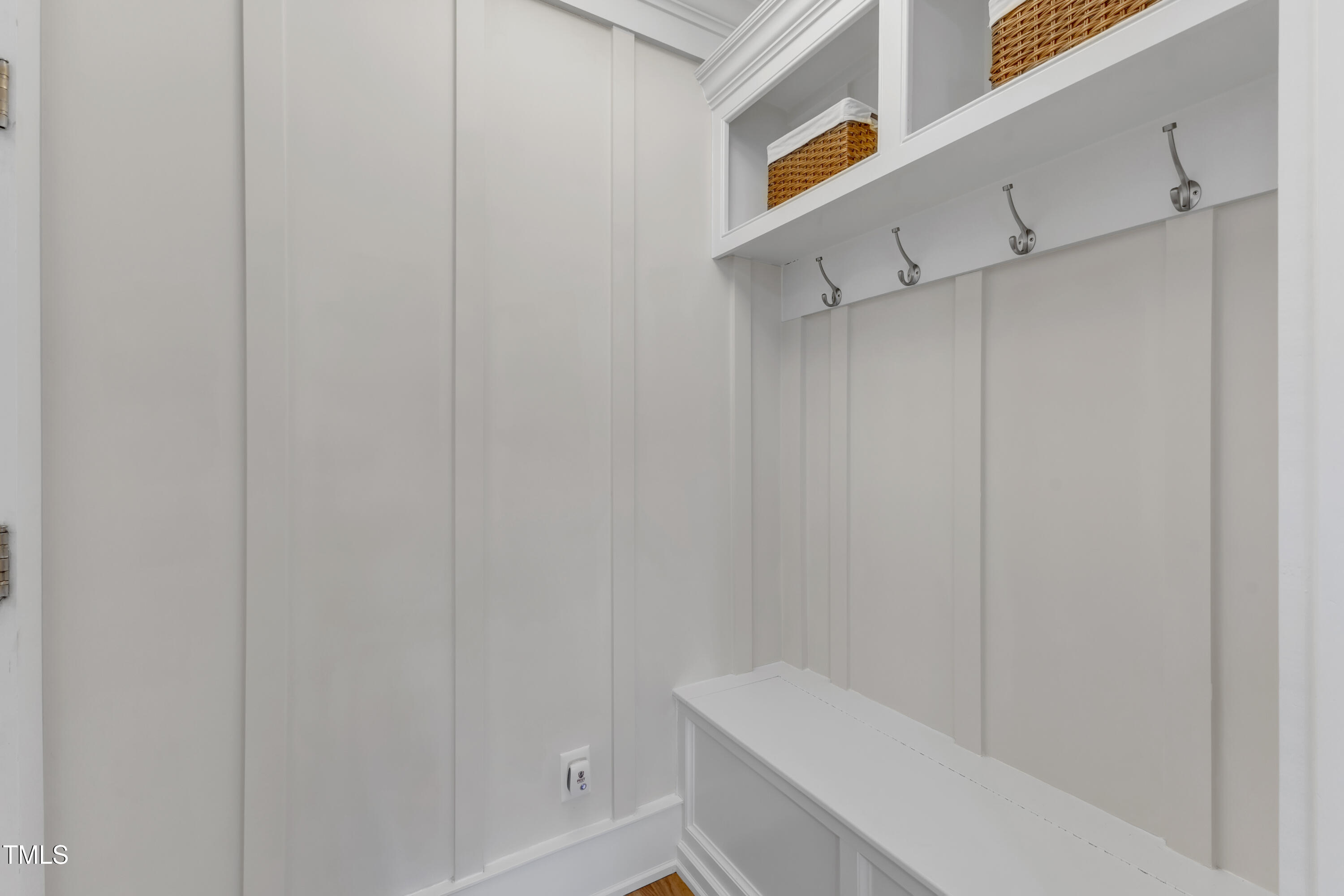 Rolesville, North Carolina 27571, United States, 5 Bedrooms Bedrooms, ,4 BathroomsBathrooms,Residential,Pending,121061