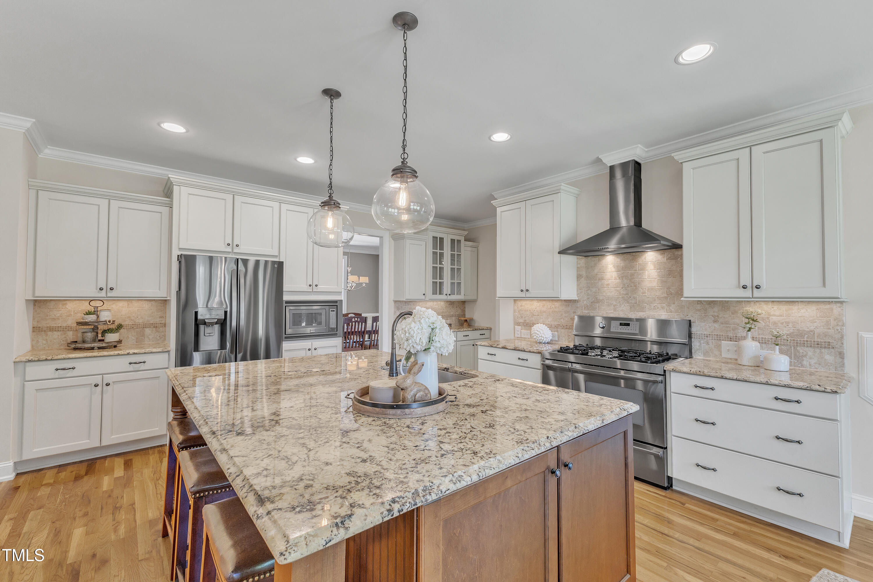 Rolesville, North Carolina 27571, United States, 5 Bedrooms Bedrooms, ,4 BathroomsBathrooms,Residential,Pending,121061