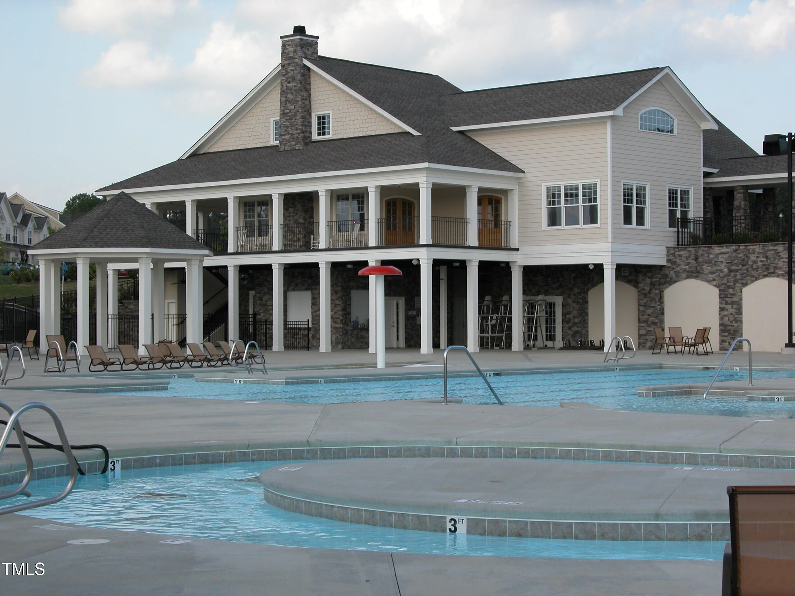 Rolesville, North Carolina 27571, United States, 5 Bedrooms Bedrooms, ,4 BathroomsBathrooms,Residential,Pending,121061