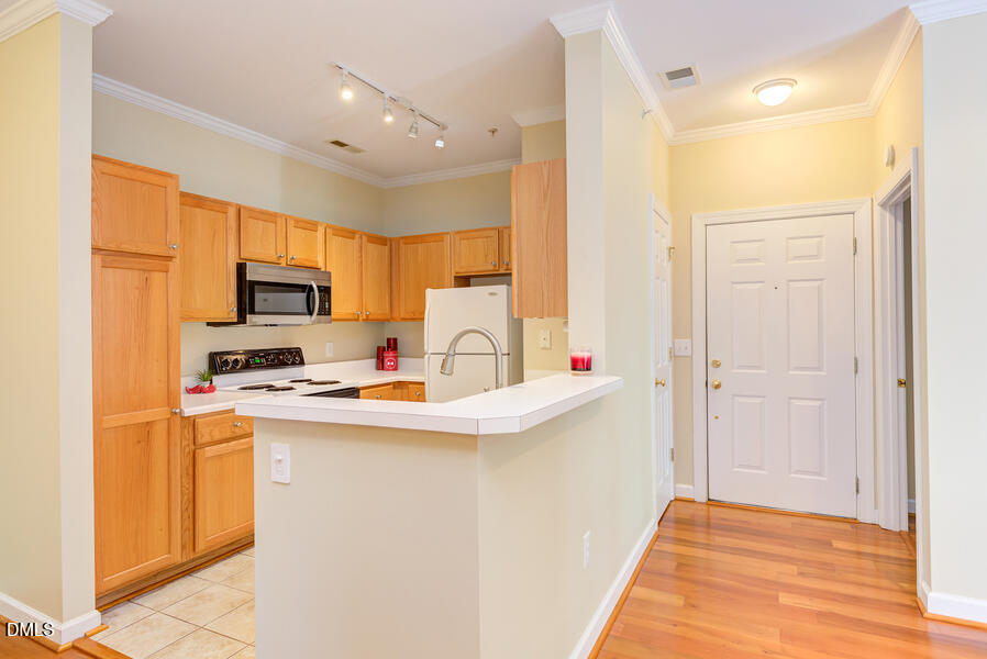 524 Aberdeen Drive 207