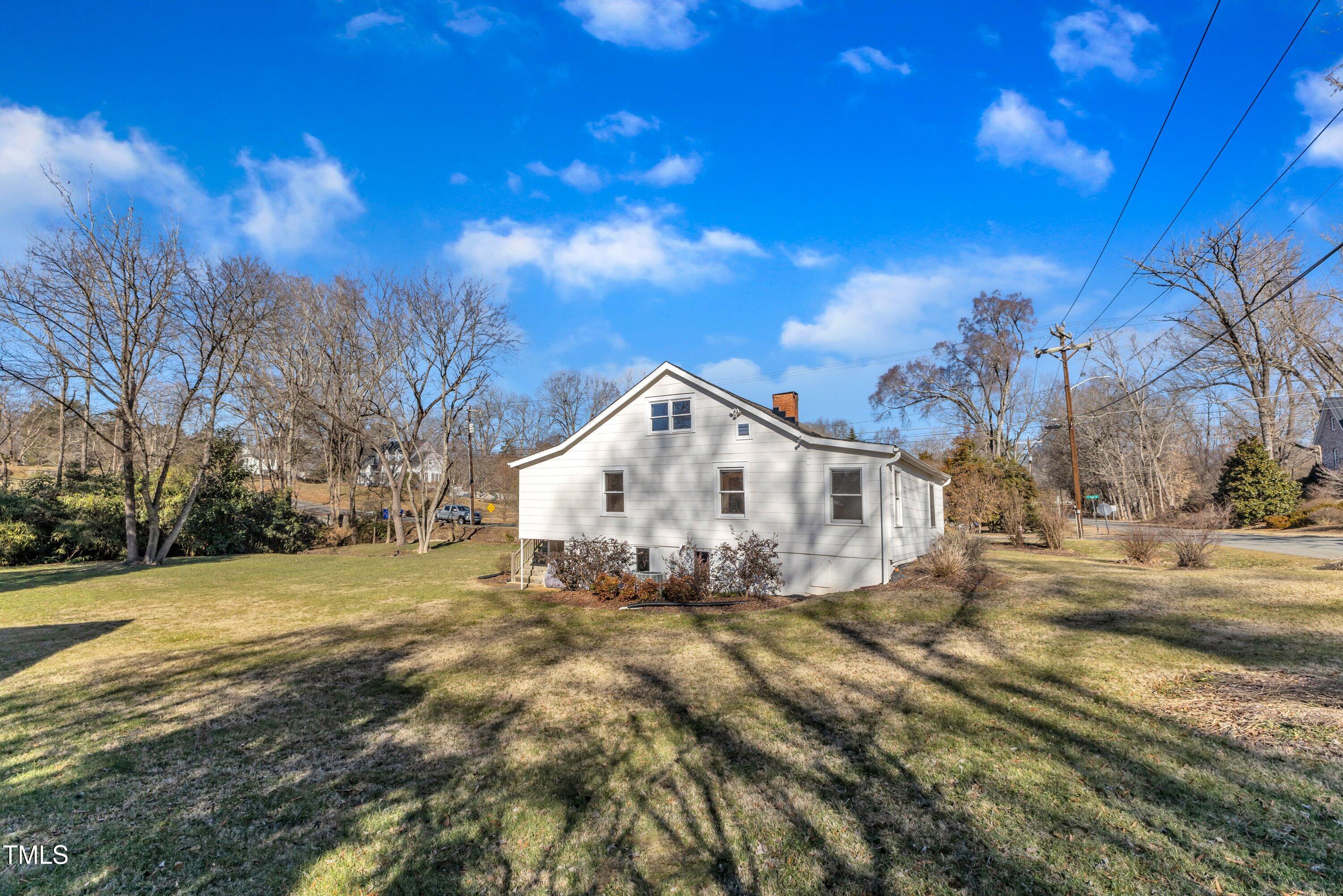 152 E Tryon Street