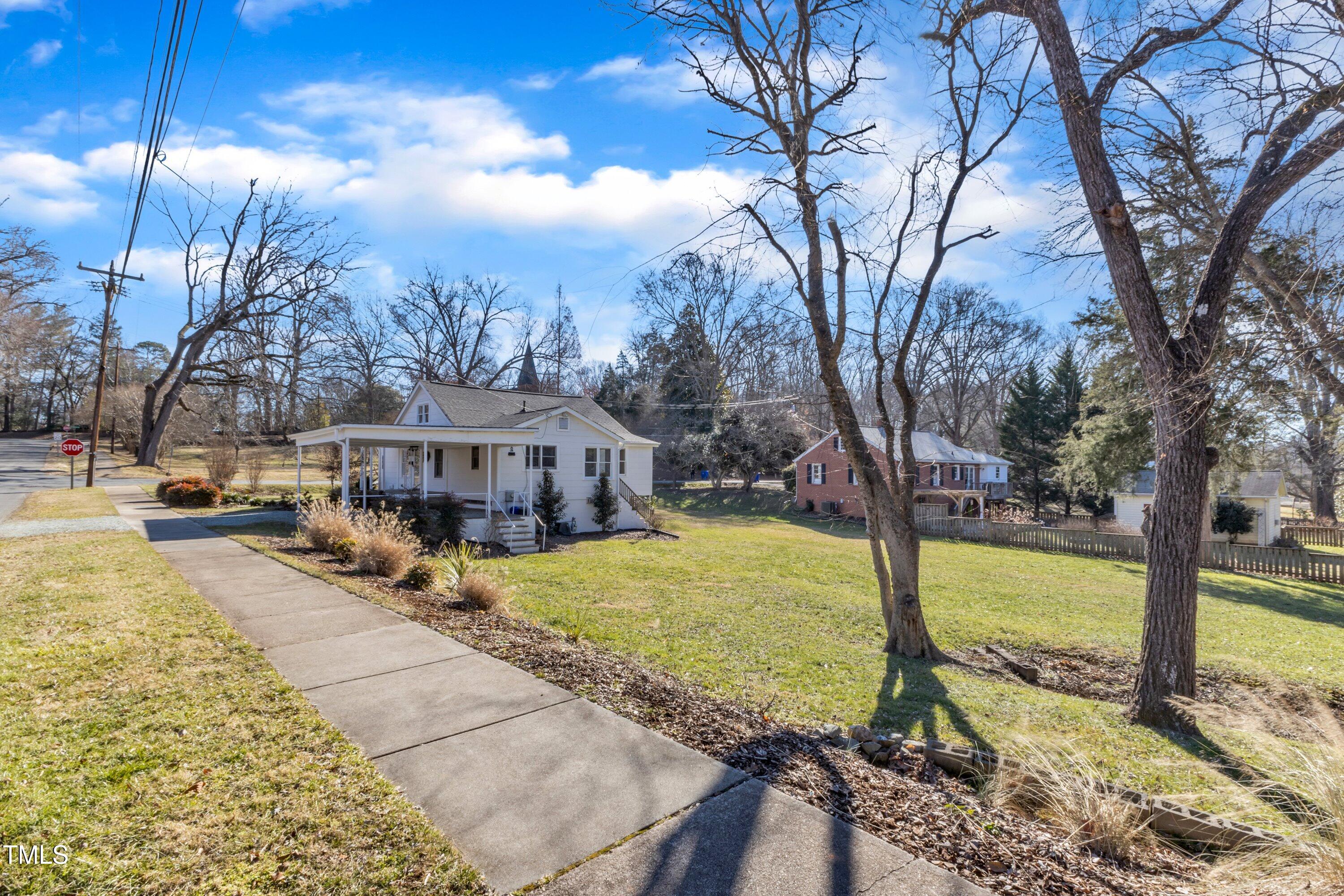 152 E Tryon Street