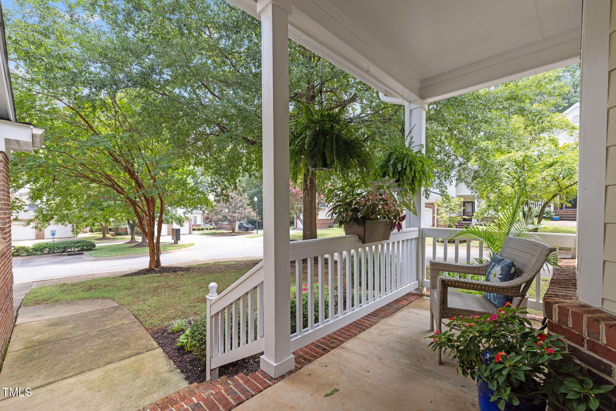 8315 Amber Leaf Court