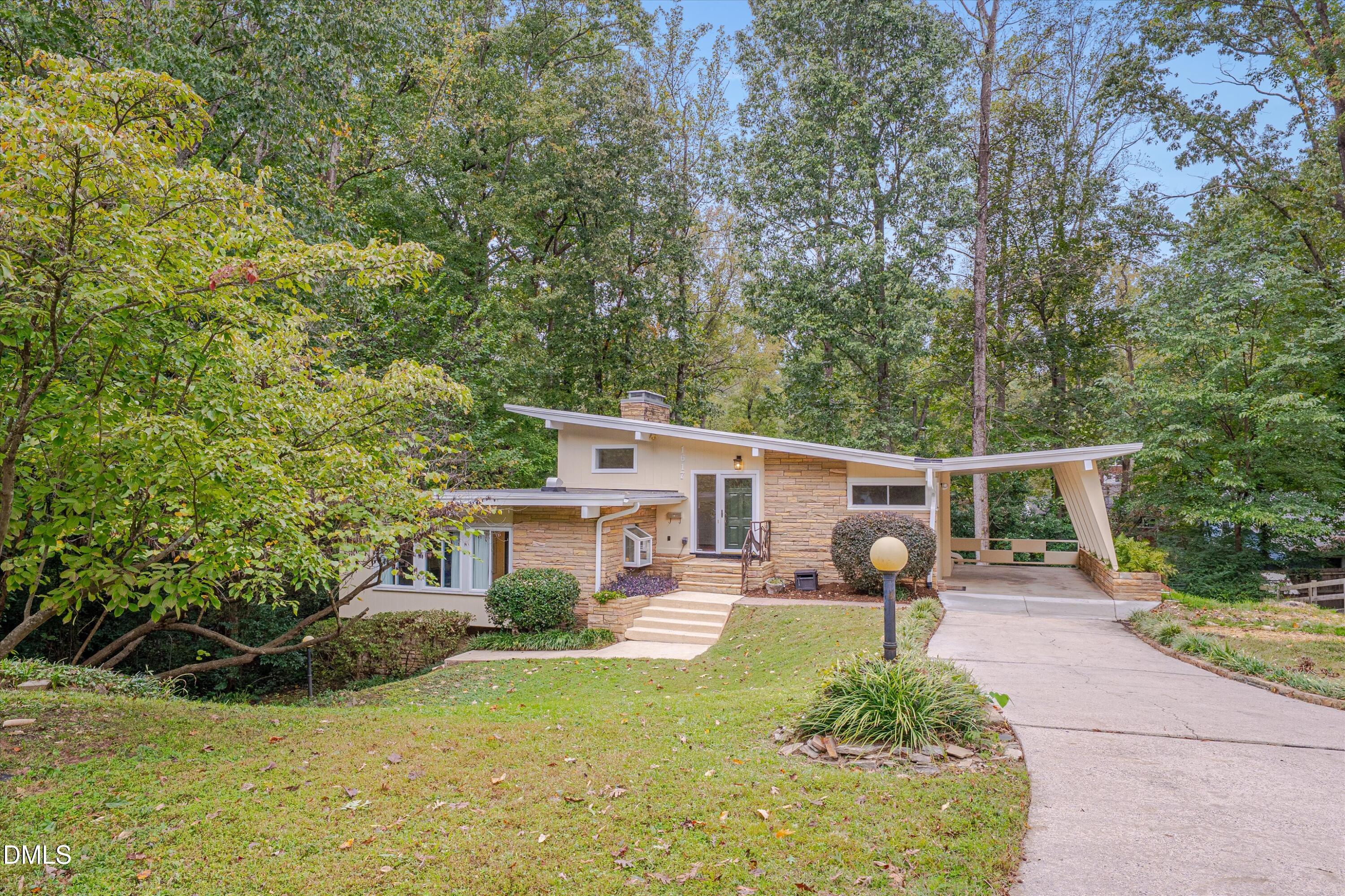 1617 Shawnee Street