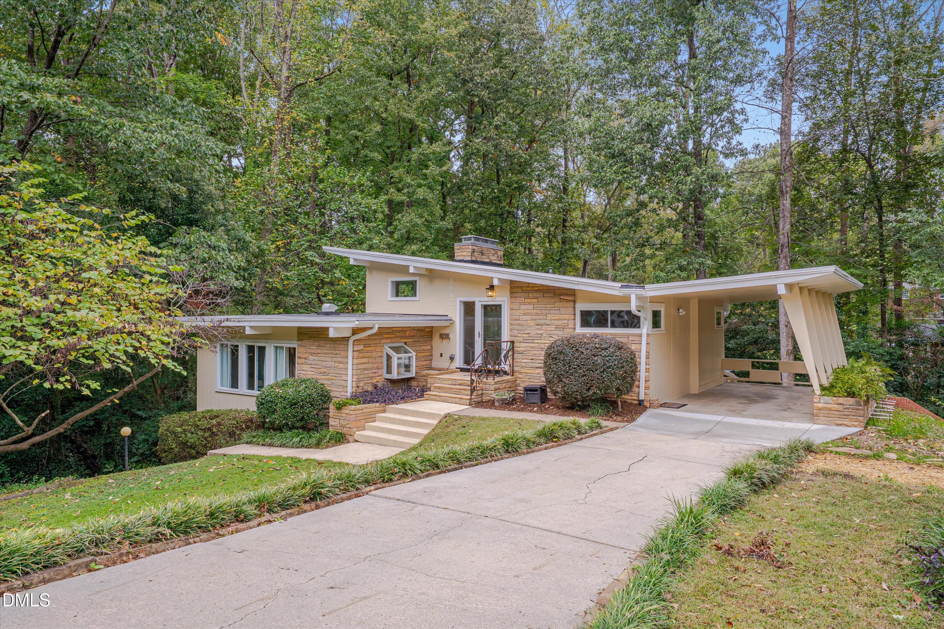 1617 Shawnee Street