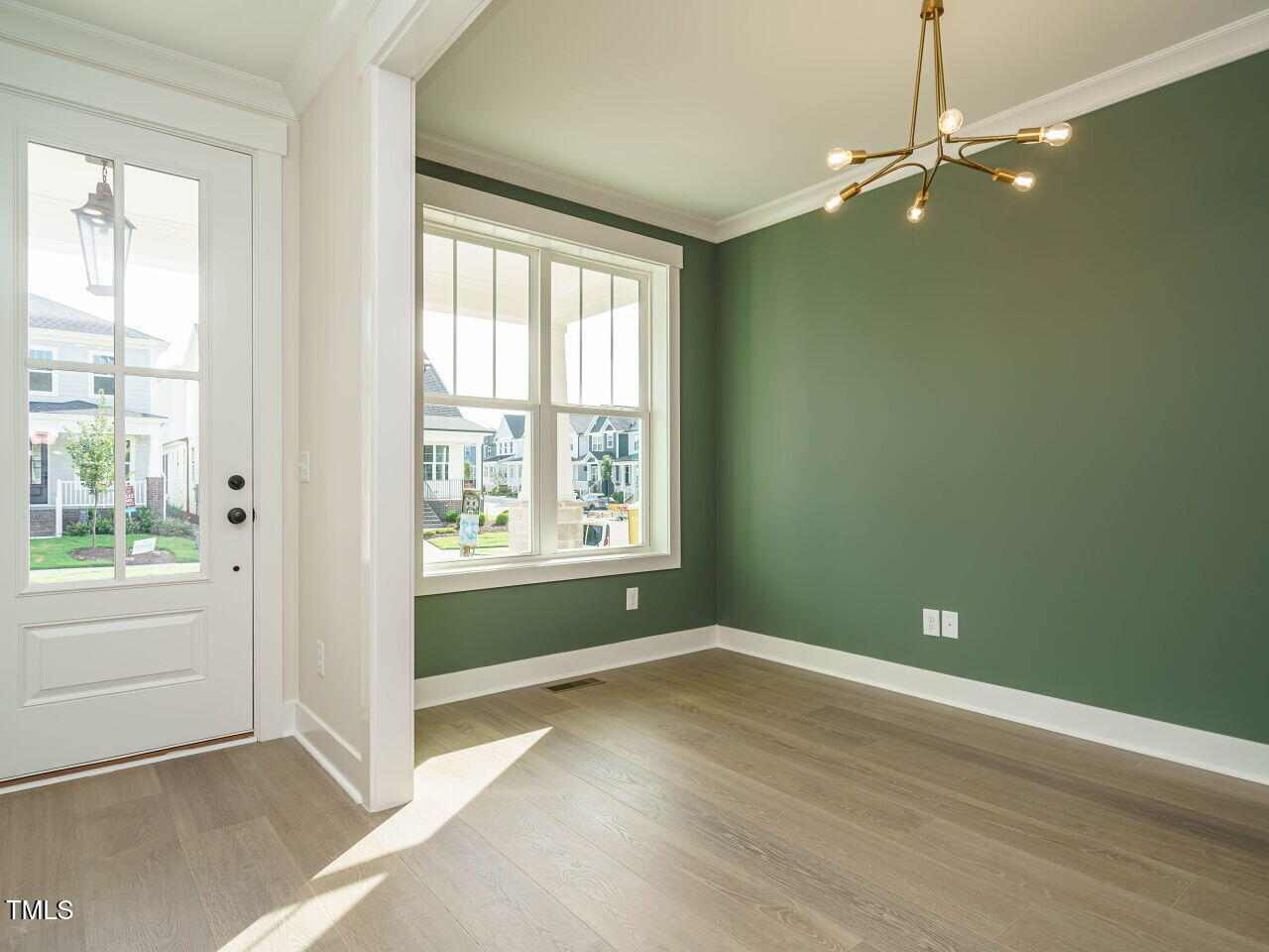 1805 Bright Lantern Way
