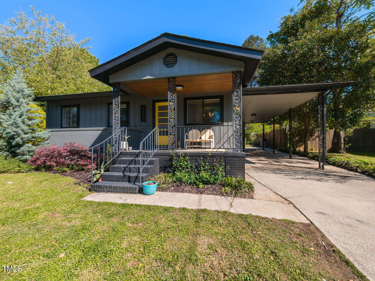1317 Kelly Road