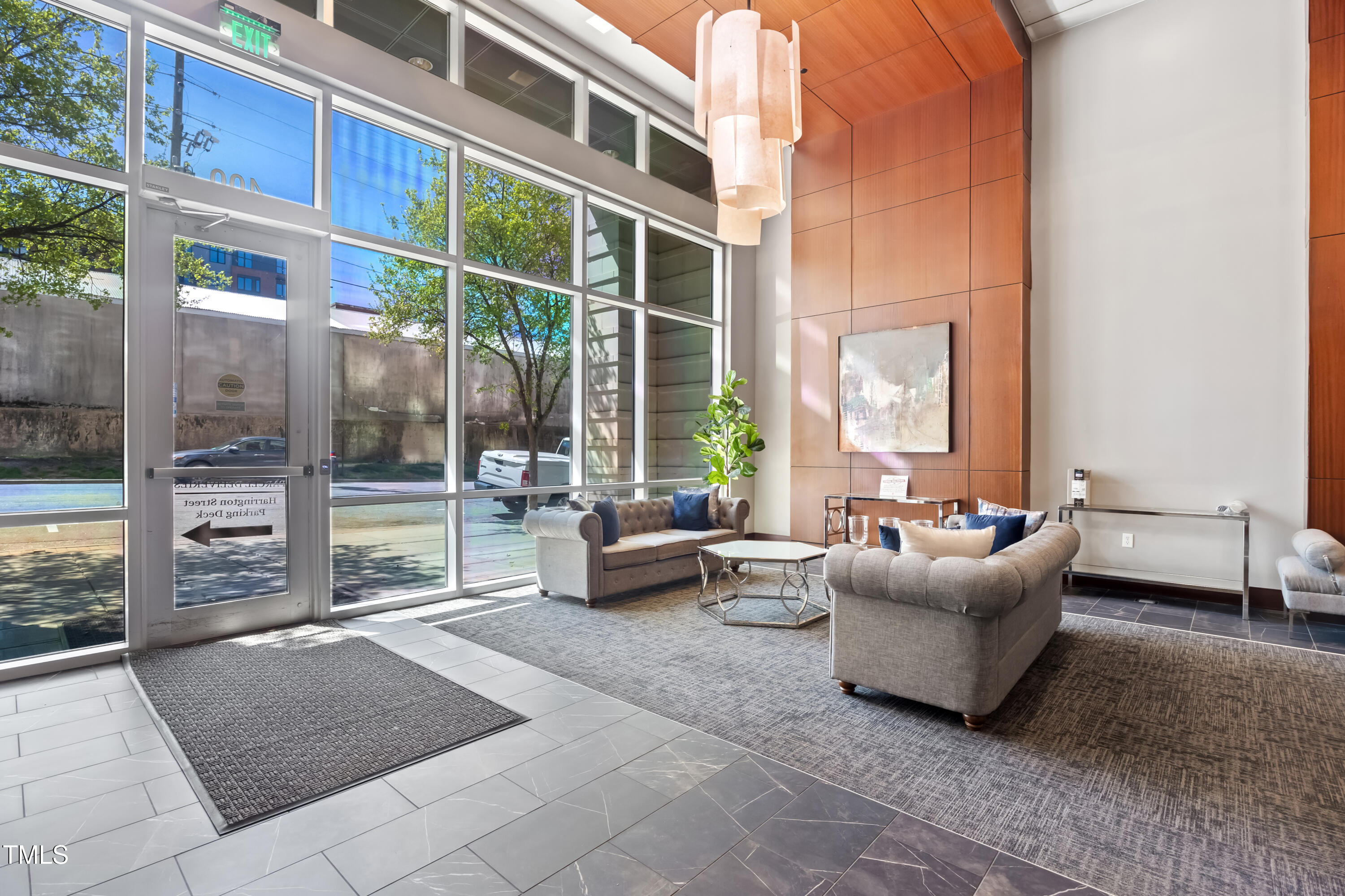 400 W North Street 804