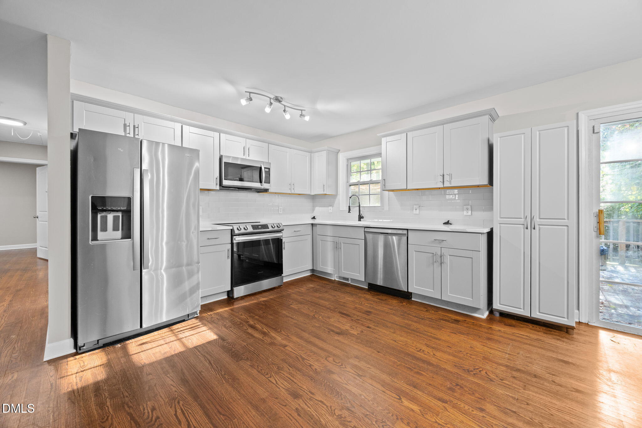 2950 Glenridge Drive