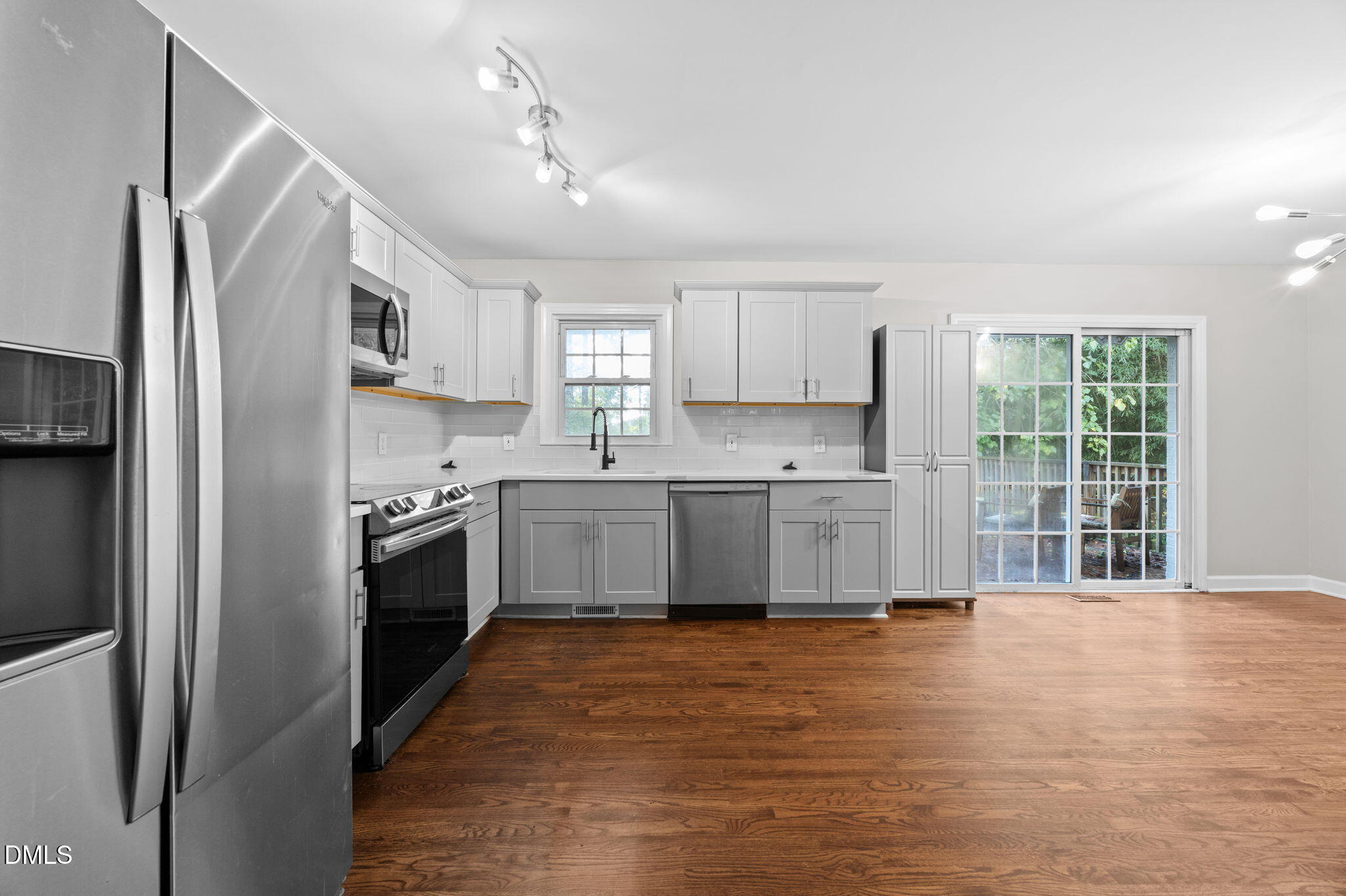 2950 Glenridge Drive