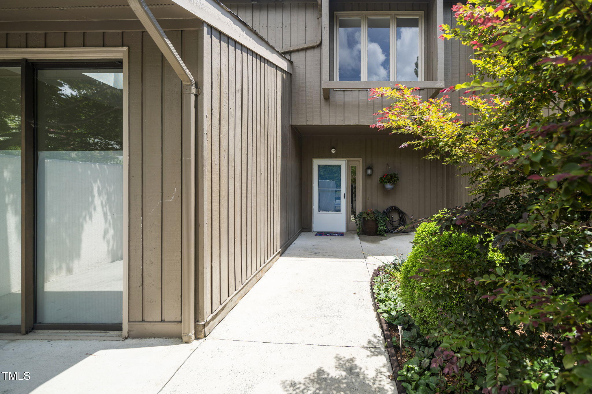 6 Weybridge Place
