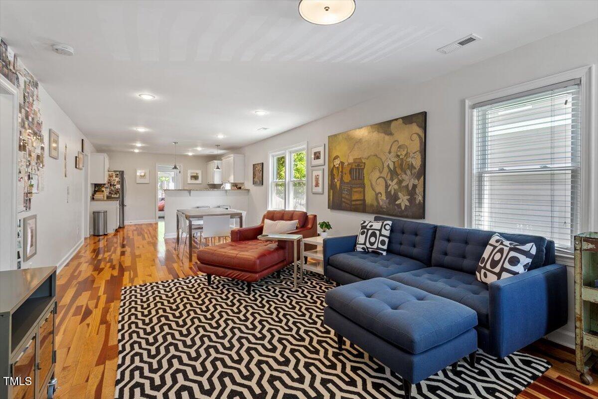 545 E Lenoir Street