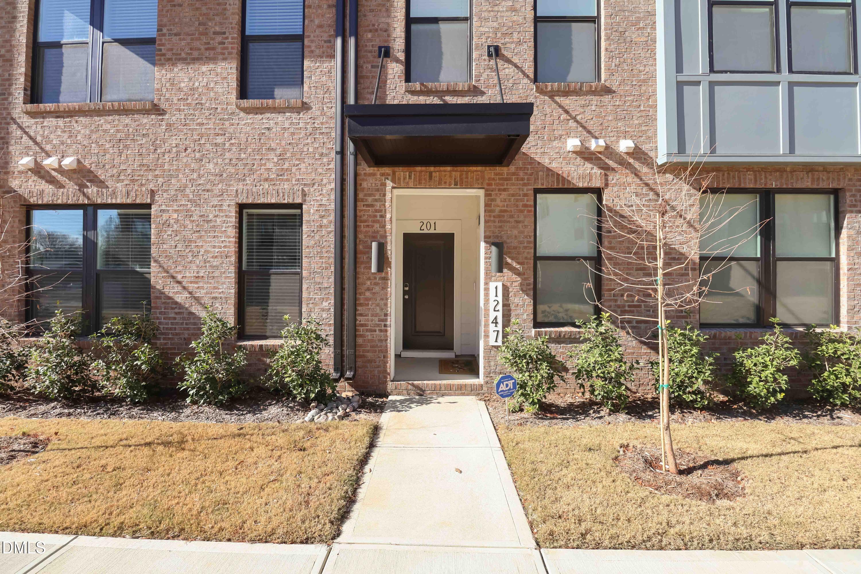 1247 Shaw View Alley