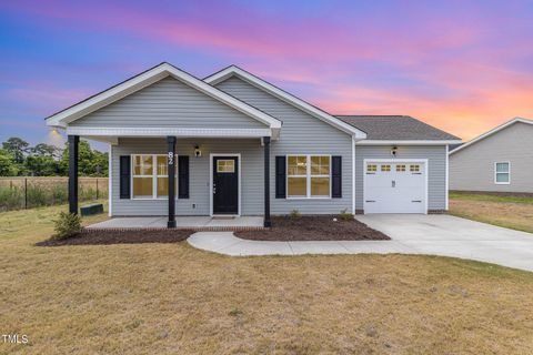 Single Family Residence in Four Oaks NC 82 Culver Avenue.jpg