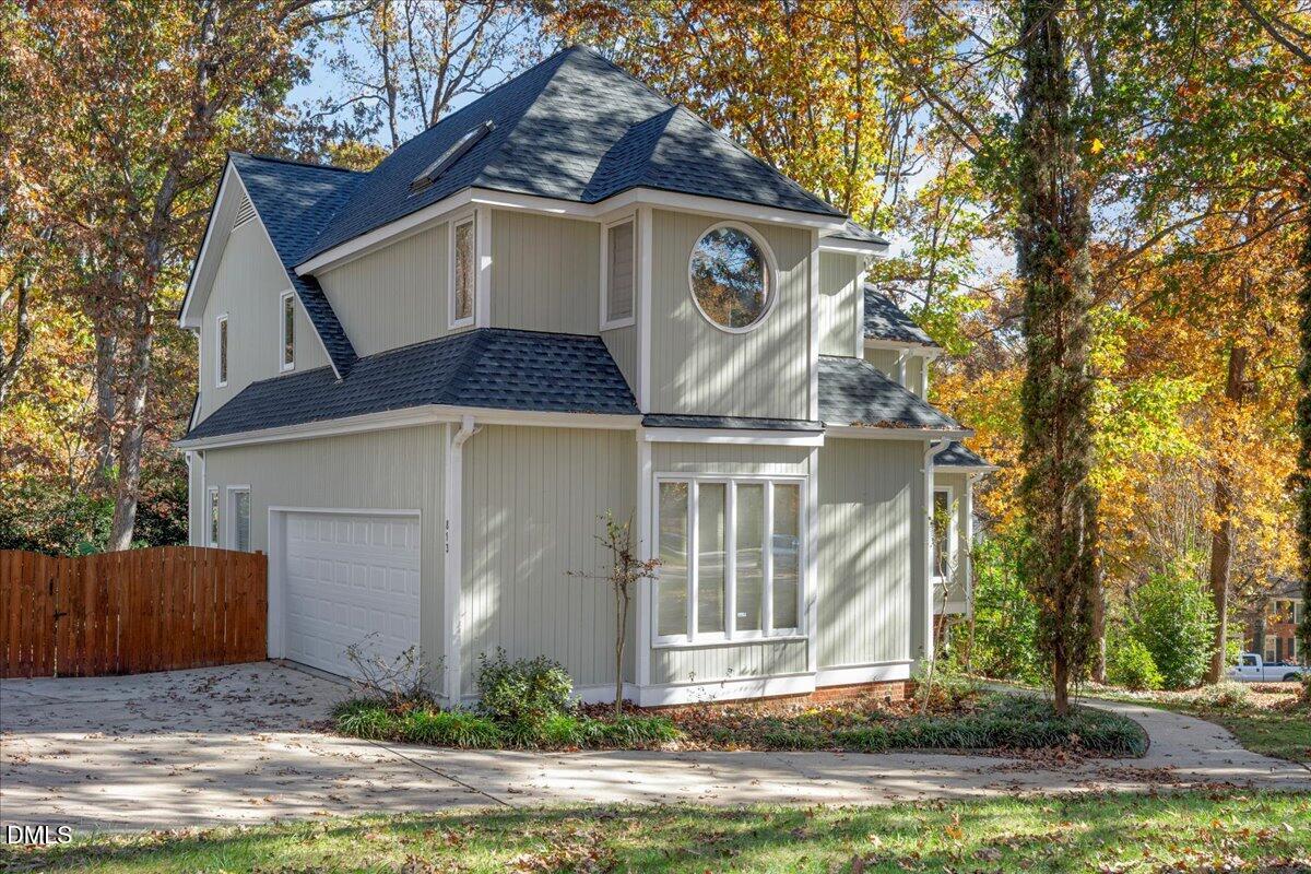 813 Vestavia Woods Drive