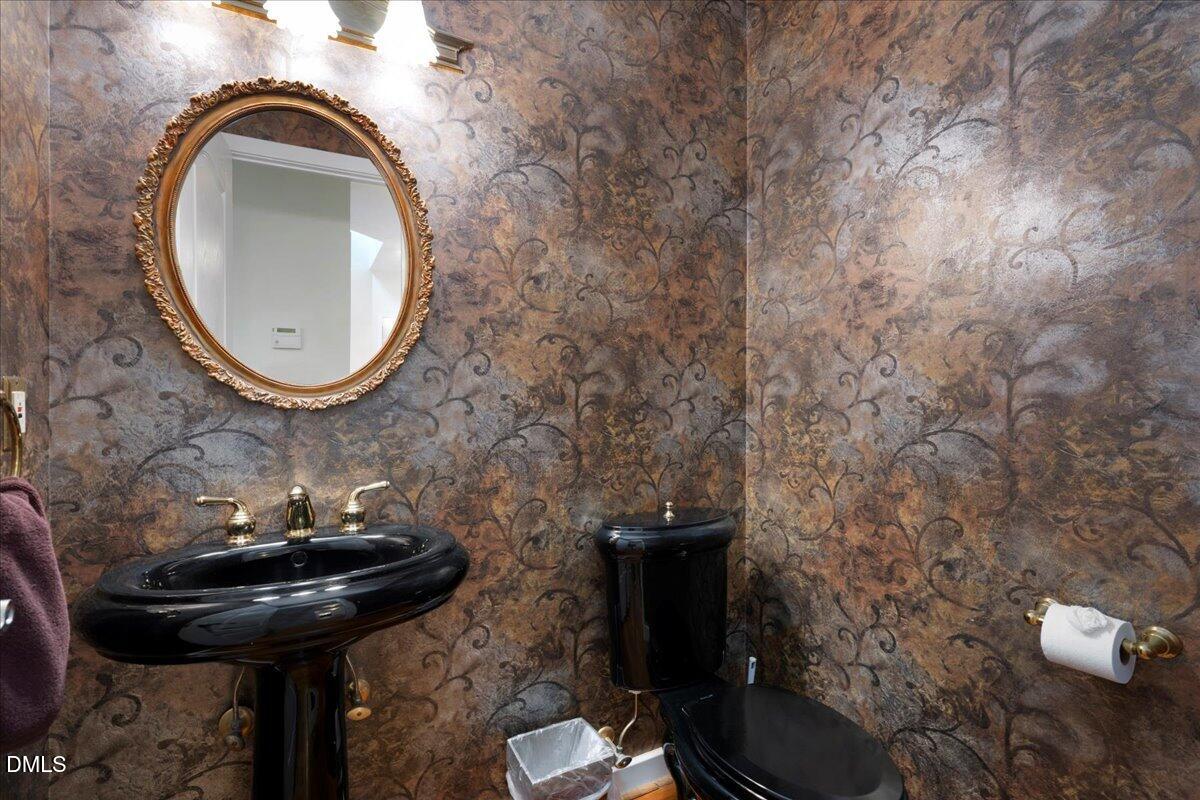 Raleigh, North Carolina 27615, United States, 4 Bedrooms Bedrooms, ,5 BathroomsBathrooms,Residential,Active,241424