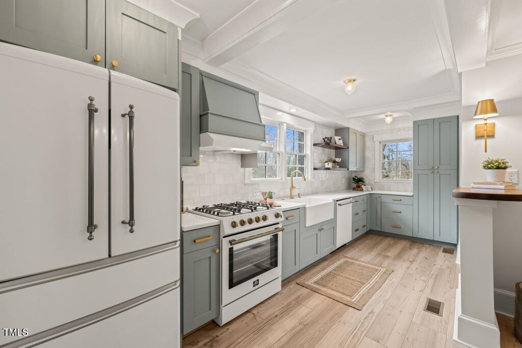 320 W Orange Street