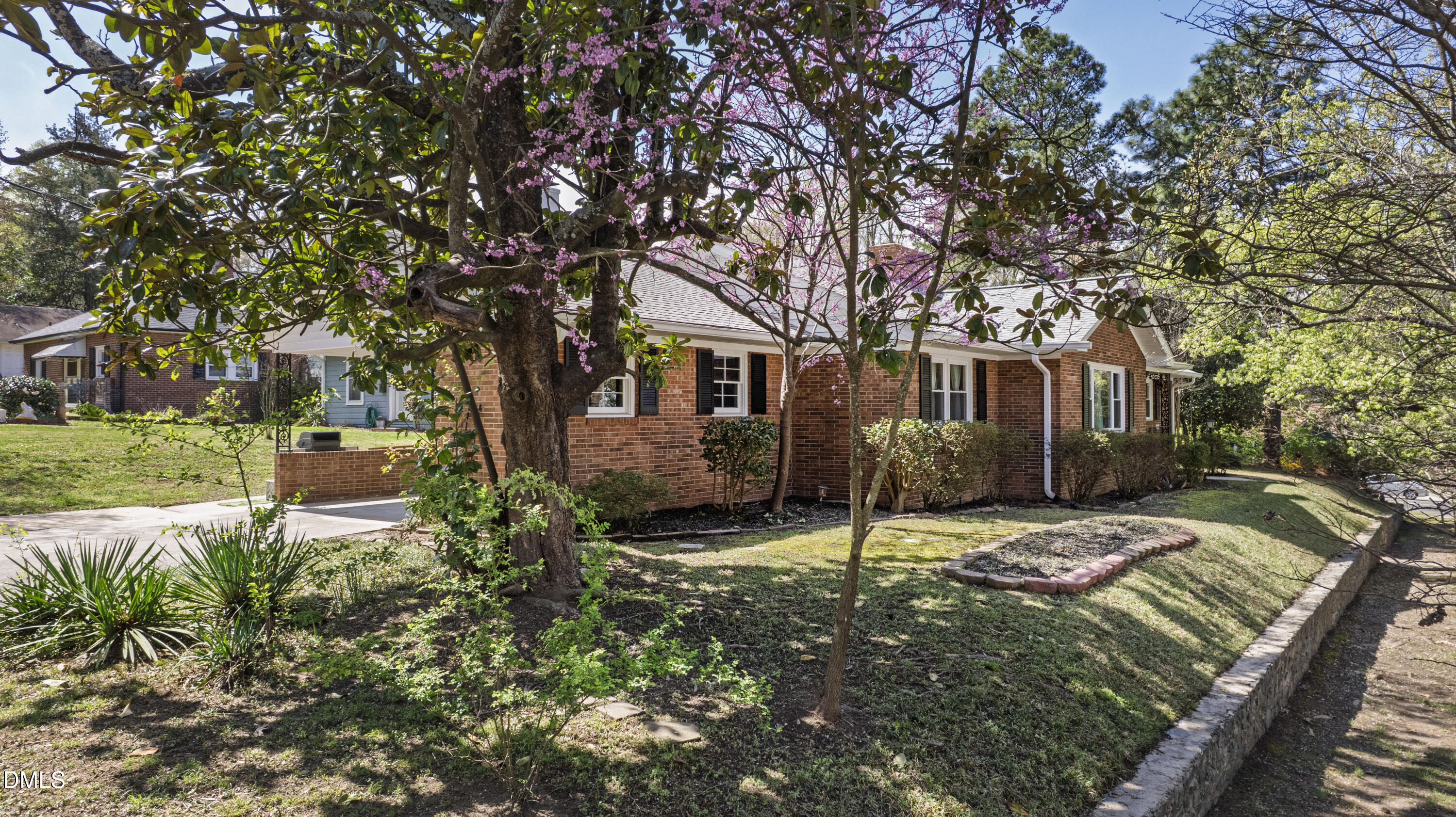 800 Camden Avenue