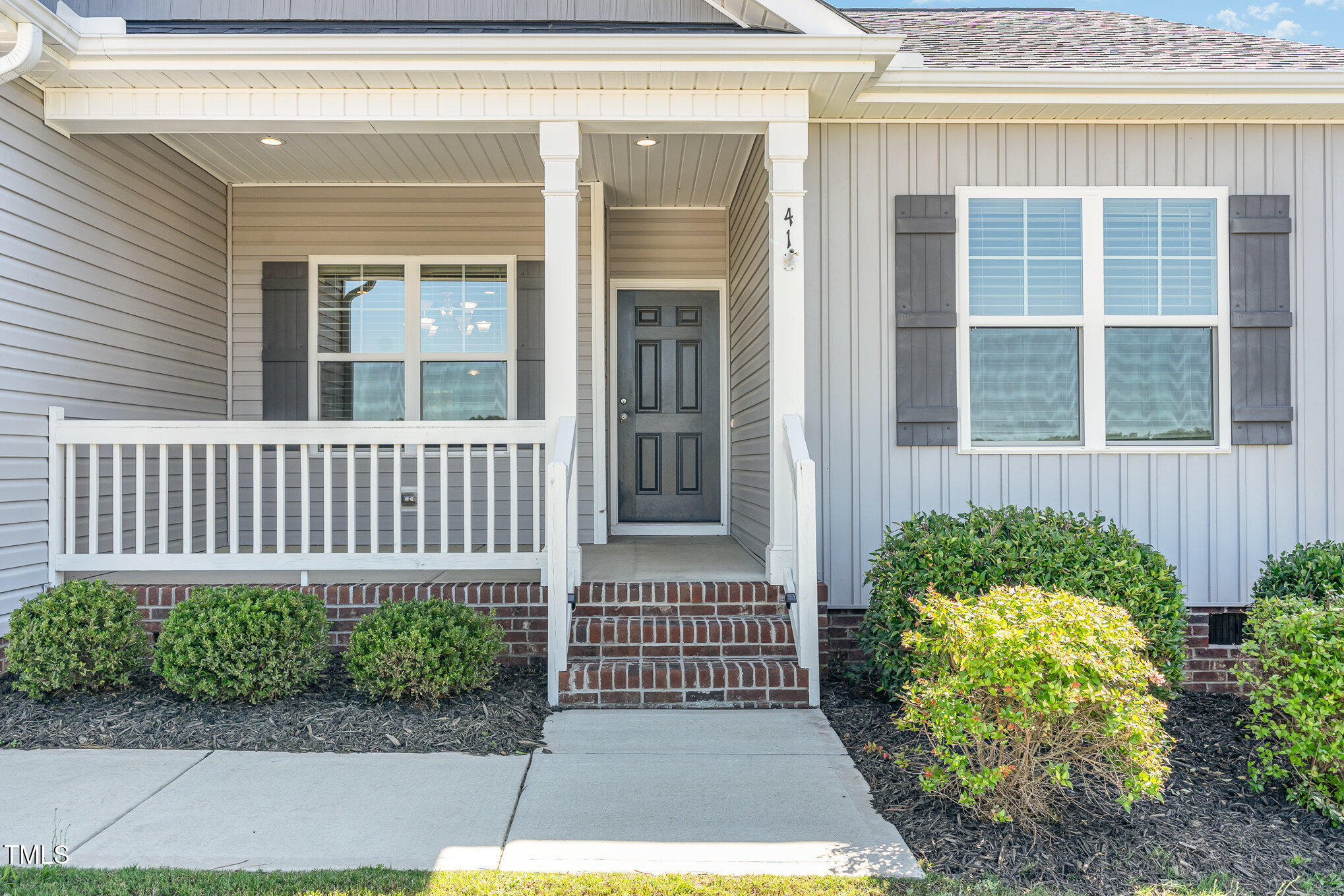 41 Tan Oak Drive