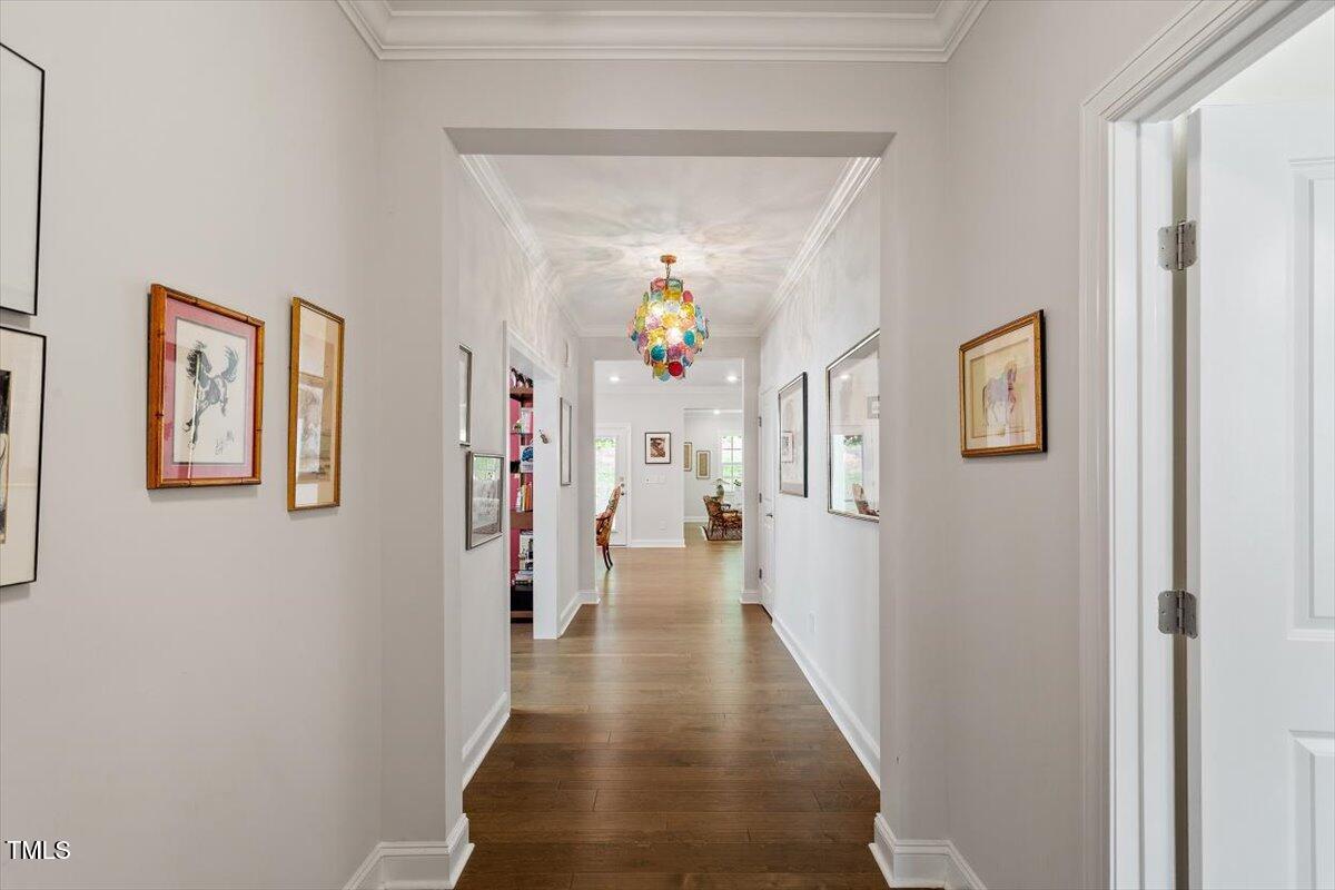 131 English Violet Lane