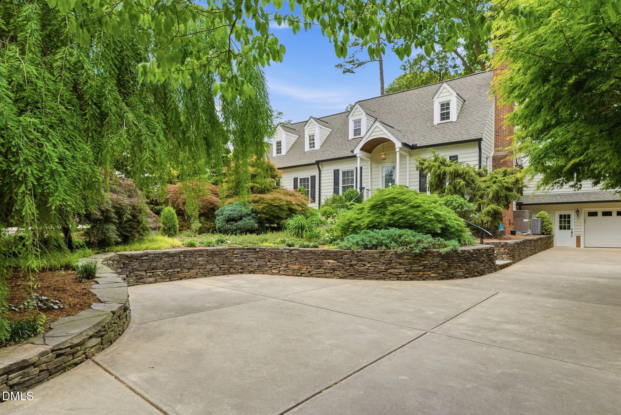 3218 Oak Grove Circle