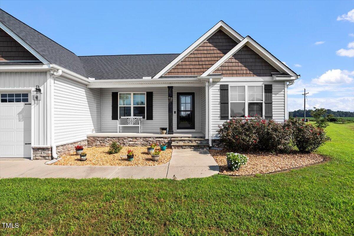 69 Lonestar Court