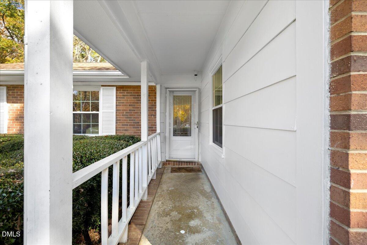 2323 Buckingham Road