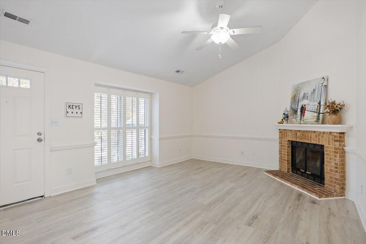 200 W Woodcroft Parkway 60c