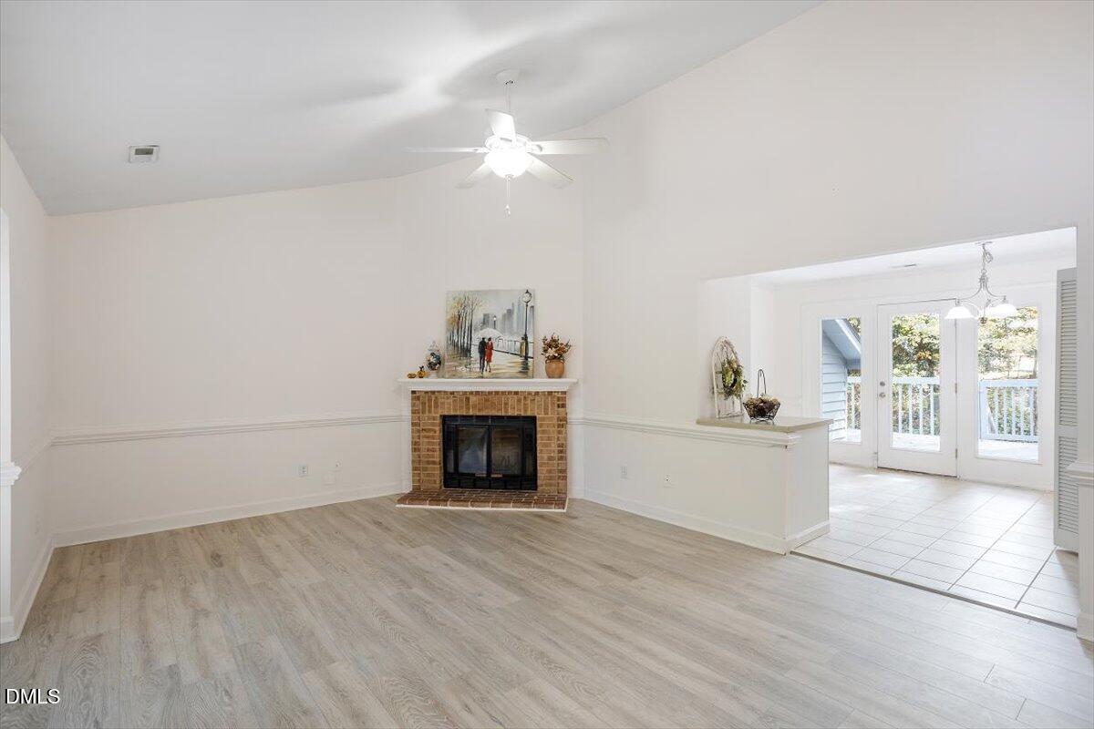 200 W Woodcroft Parkway 60c