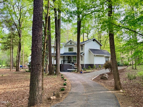 Photo of 996 Cleland Drive, Chapel Hill, NC 27517 (MLS # 10160111)
