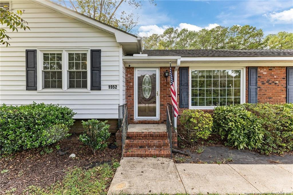 1952 Graham Road