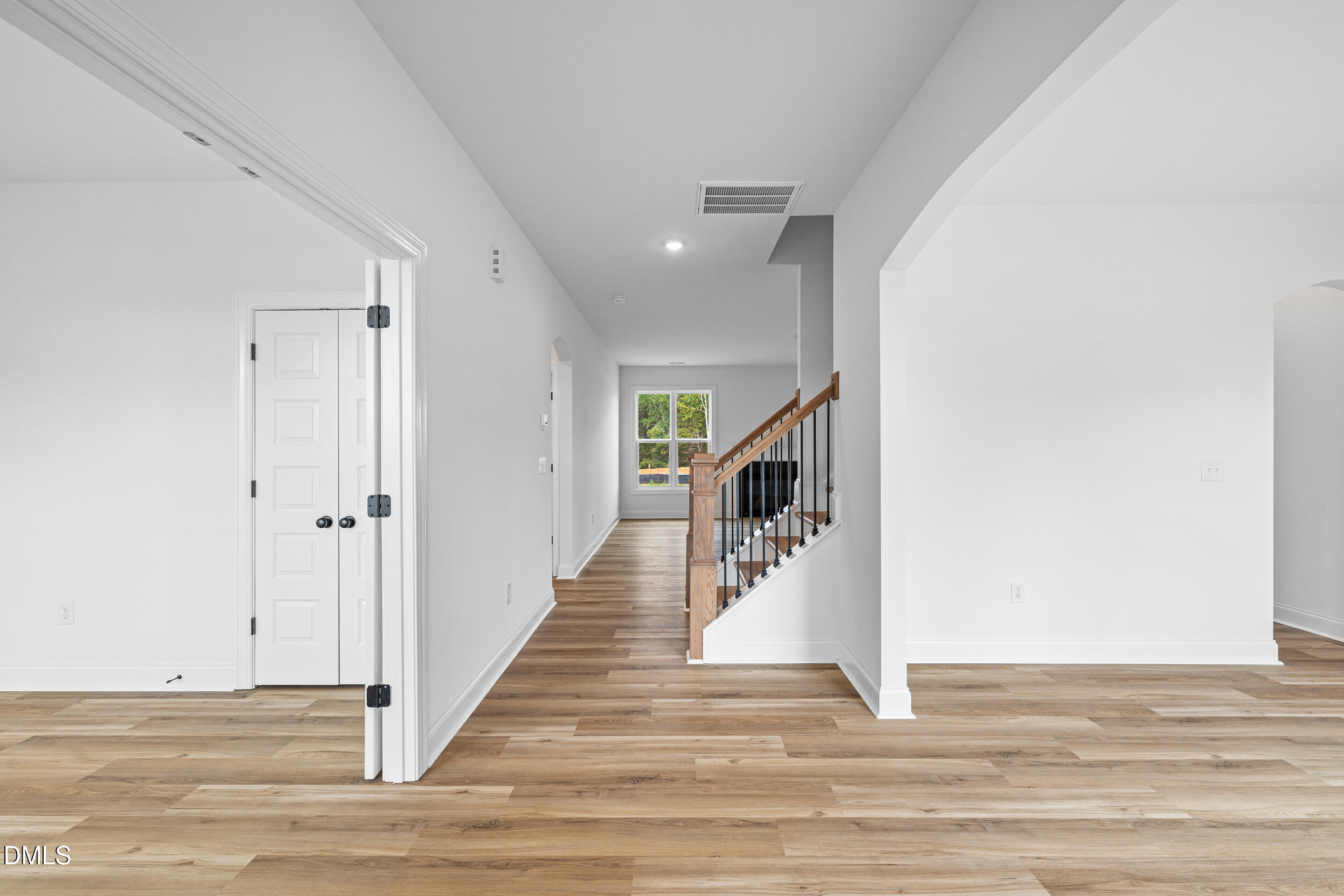 84 W Fountainhead Lane