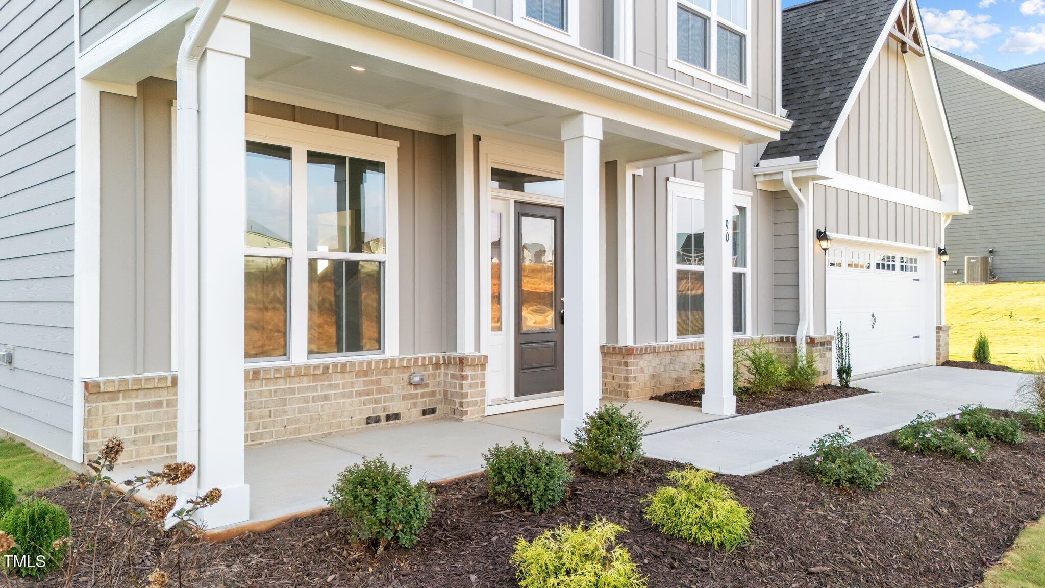 84 W Fountainhead Lane